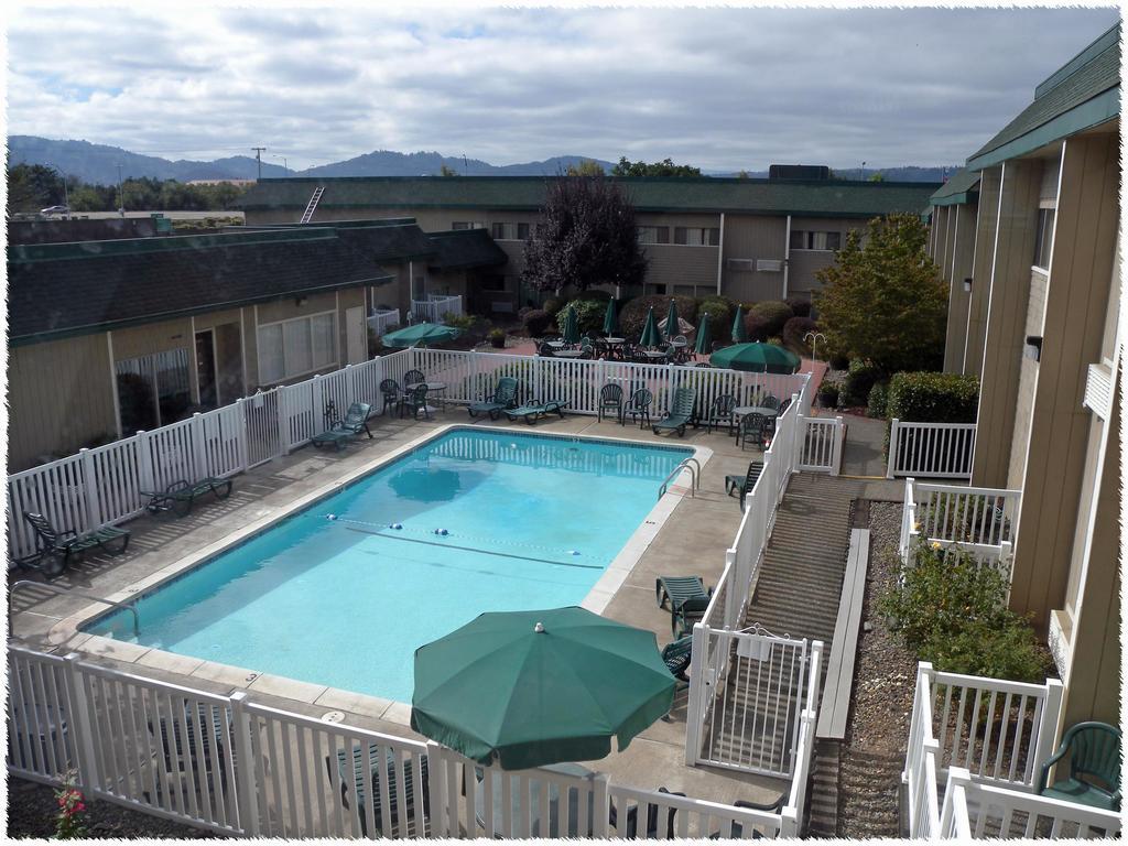 Windmill Inn Of Roseburg Faciliteter billede